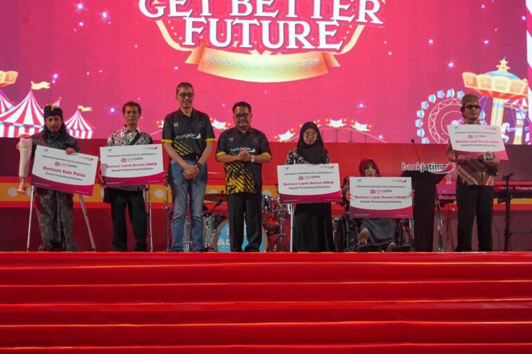 Puncak HUT Bank Jatim Ke-63 Berlangsung Meriah, Sukses Pecahkan Rekor MURI Hingga Salurkan Bantuan CSR ke Penyandang Disabilitas