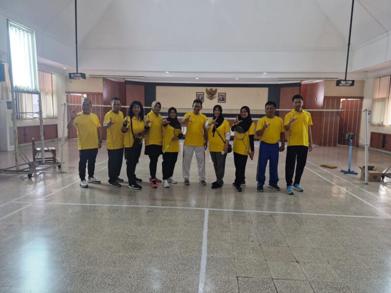 UPT Klaster Lansia Juara Umum Lomba Peringatan HUT RI se-Dinsos Jatim