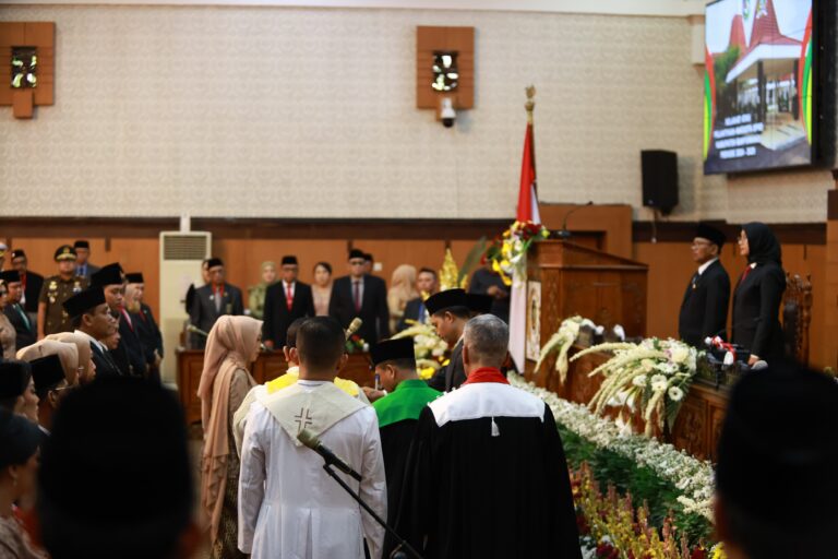 Pelantikan Anggota DPRD Periode 2024-2029, Bupati Ipuk: Mari Sinergi Bangun Banyuwangi