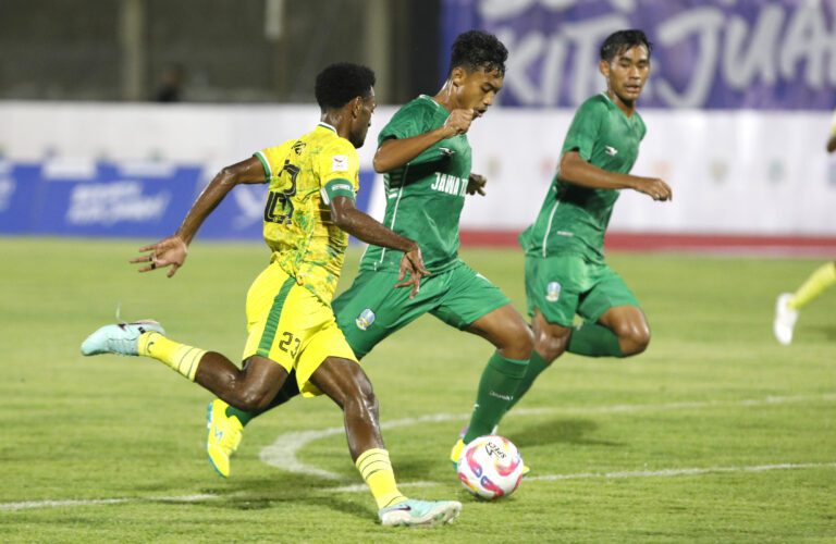 Dua Gol Offside, Tim Sepak Bola PON Jatim Menang Tipis di Laga Pembuka
