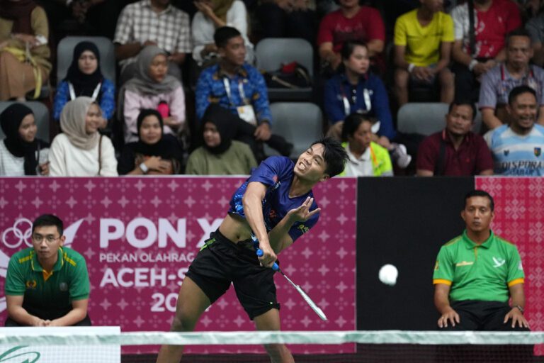 PON XXI 2024 : Pebulutangkis Tunggal Putra Jatim Lolos ke Semifinal