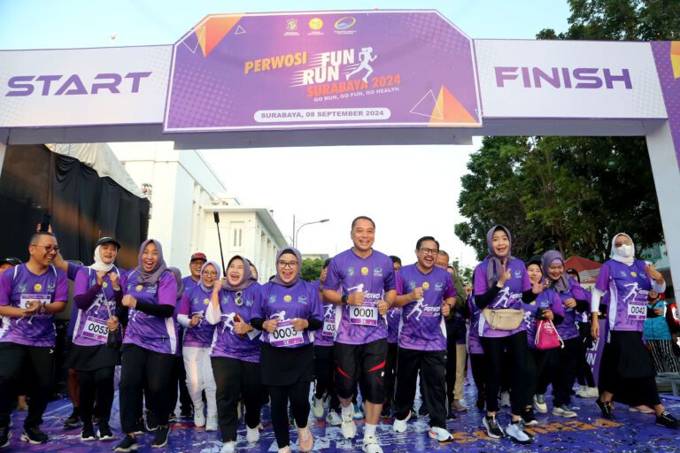 Ribuan Pelari Ramaikan Perwosi Fun Run 2024, Wali Kota Eri Cahyadi Ajak Masyarakat Hidup Sehat