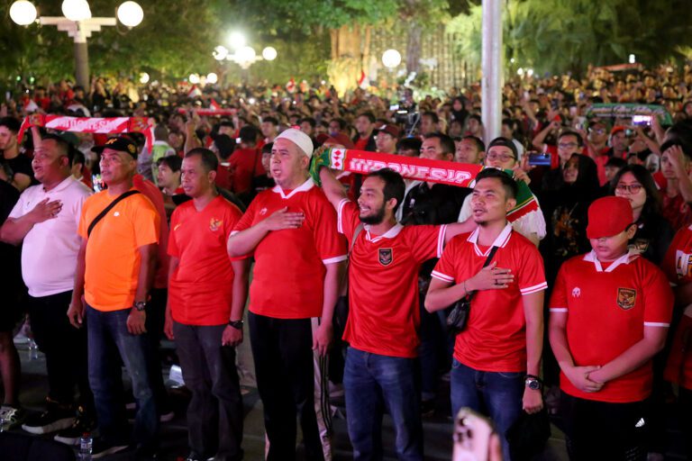 Wali Kota Eri Ajak Warga Nobar Timnas Indonesia vs Australia di Surabaya Expo Center, Gratis!