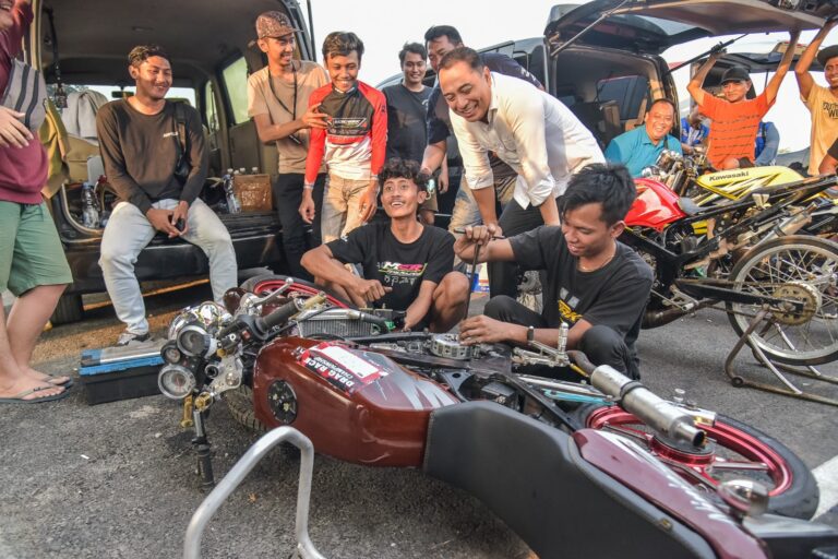 Sirkuit GBT jadi Wadah Balapan Anak Muda, Wali Kota Eri Cahyadi: Isok Koyok Valentino Rossi