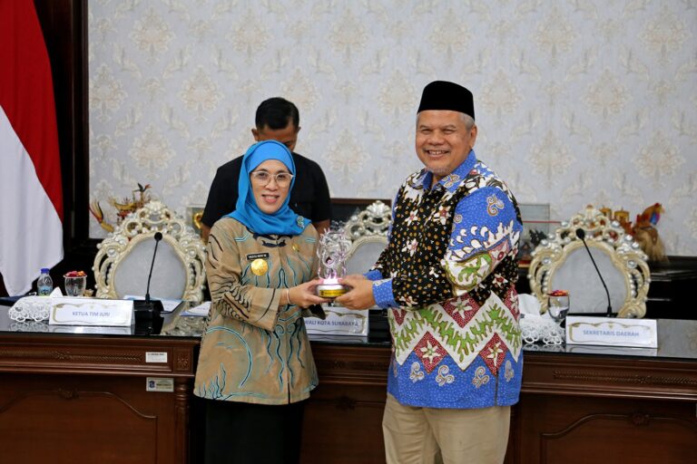 Pemkot Surabaya Partisipasi dalam Syariah Award 2024, PJs Wali Kota Restu Novi: Mudah-mudahan ini menjadi awal baik