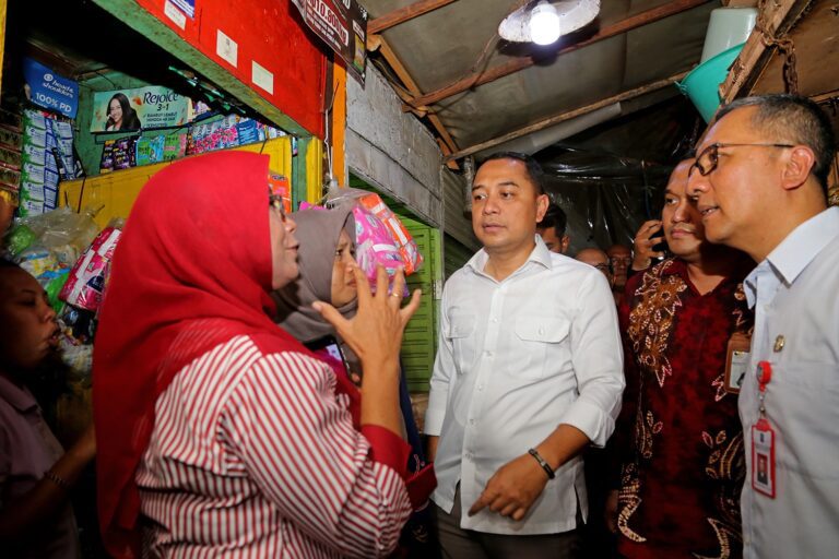 Jaga Stabilitas Harga Bahan Pokok, Wali Kota Eri Minta Pasar Kembang Dilengkapi Kios TPID