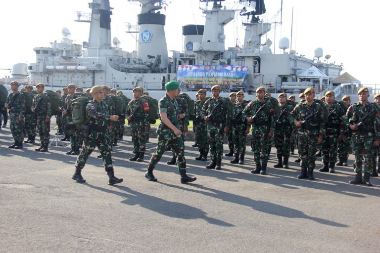 Kogartap III/Surabaya Sambut Pasukan Satgas Pamtas RI-Malaysia