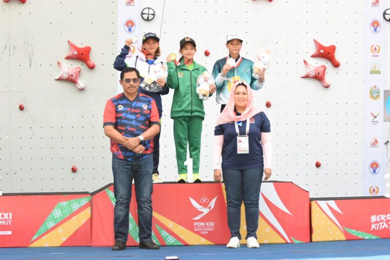 PON XXI ACEH-SUMUT 2024 : Alma Ariella Tsany Raih Emas Panjat Tebing
