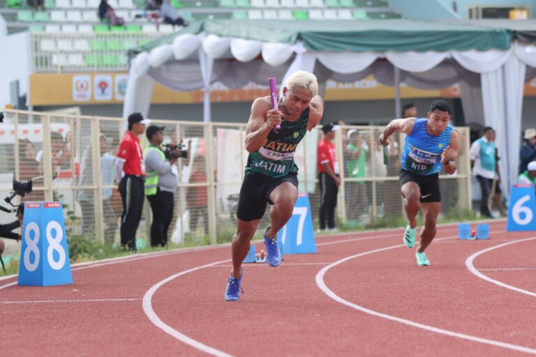 Estafet 4×400 Meter Putra Emas Milik Jatim, Perak Jabar dan Perunggu Maluku