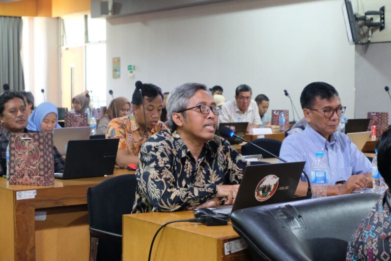 ITS Tegaskan Komitmen Zona Integritas Melalui Forum Konsultasi Publik