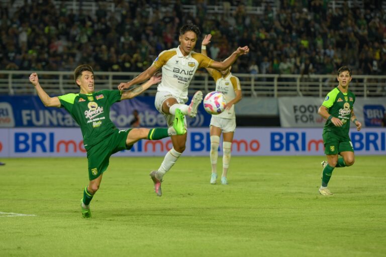 Hasil Liga 1: Persebaya Surabaya Gagal Raih Poin Penuh di Kandang Lawan Dewa United