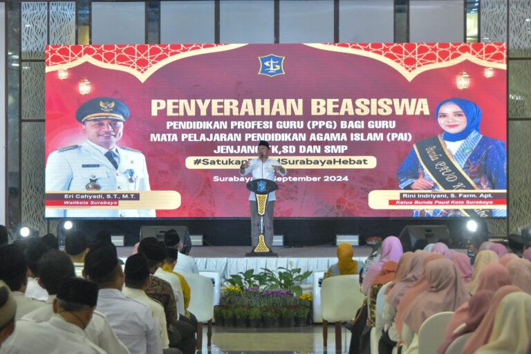 Wali Kota Eri Cahyadi Beri Beasiswa PPG kepada 713 Guru PAI TK-SMP se-Surabaya