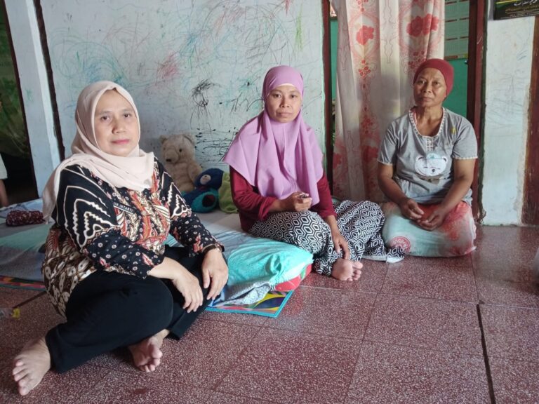 Pemprov Jatim Melalui UPT RSBK Madiun Laksanakan Home Visit untuk Keluarga Penerima Manfaat