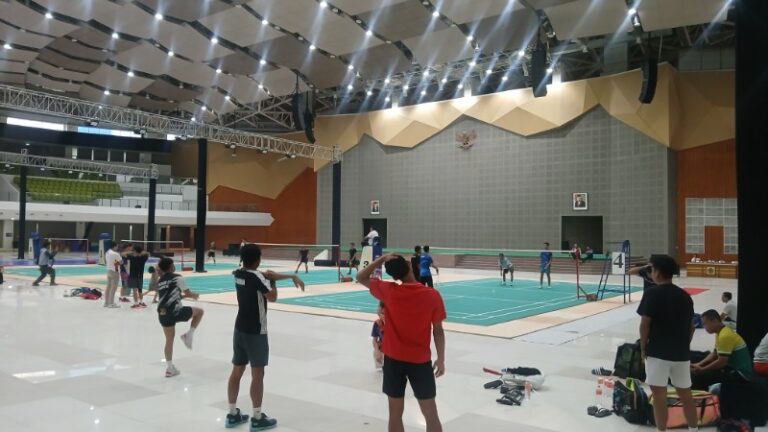 Peparnas XVII Solo : Para Bulutangkis Jatim Jalani Latihan Perdana