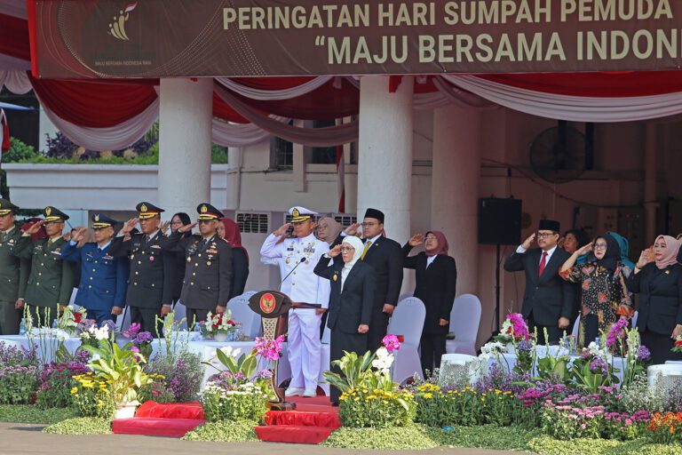 Peringatan Hari Sumpah Pemuda, Pemkot Surabaya Apresiasi 36 Generasi Muda Terbaik