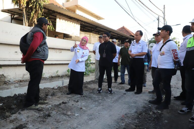 Atasi Banjir di Kelurahan Petemon, Pemkot Surabaya Kebut Pembangunan Saluran