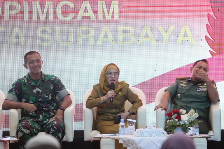 Beri Pengarahan Forkopimcam, PJs Wali Kota Surabaya Tekankan Keamanan dan Ketertiban Jelang Pilkada