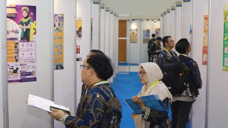 Penilaian Poster PIMNAS, Anggota BPTI soroti Kreativitas sebagai Aspek Penting