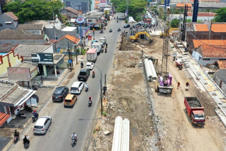 Urai Kemacetan, Proyek Jalan Menganti Wiyung – Babatan Unesa Surabaya Ditarget Rampung Desember