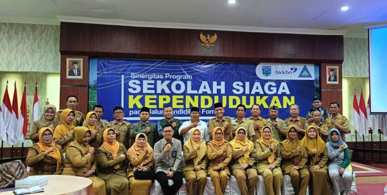 Generasi Muda sebagai Pilar Bangsa: Pentingnya Integrasi Materi Kependudukan di Sekolah