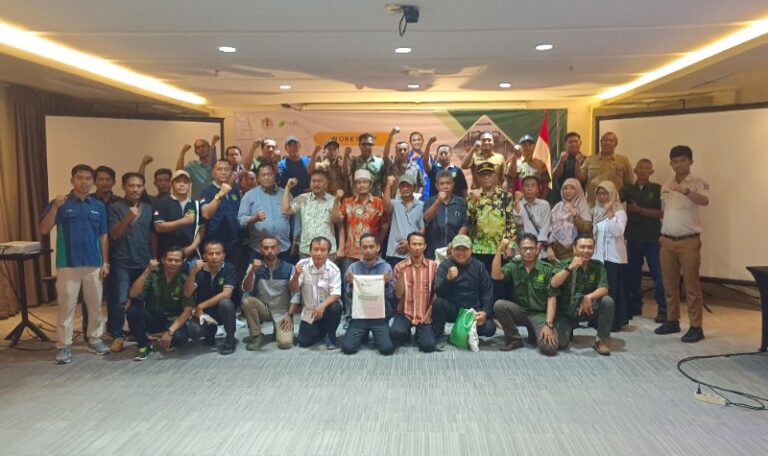 KLH dan KLHK Gelar Workshop Penguatan SDM Masyarakat Bantaran Sungai Surabaya