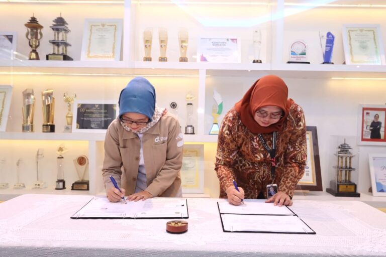 Jatim dan Jabar Tandatangani PKS Pengelolaan Urusan Pemerintahan di Bidang Kominfo