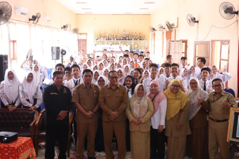 BNN, Sekda dan Dinas Pendidikan Gresik Resmikan UPT SMP N 1, Sekolah Bersinar