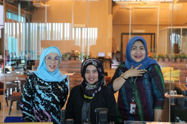 Pemprov Jatim Pastikan PKH Plus yang Sasar Kelompok Rentan Terus Berjalan