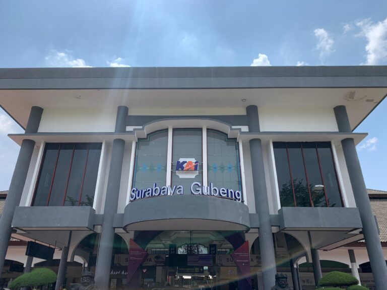 PT KAI Daop 8 Surabaya Buka Peluang Kerja Sama Branding Di Stasiun dan Kereta