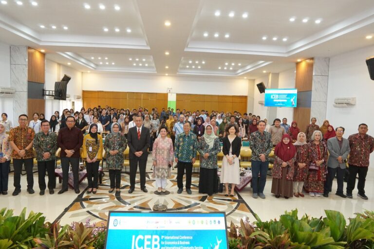 FEB UNAIR Gelar Konferensi Internasional ICEB ke-8