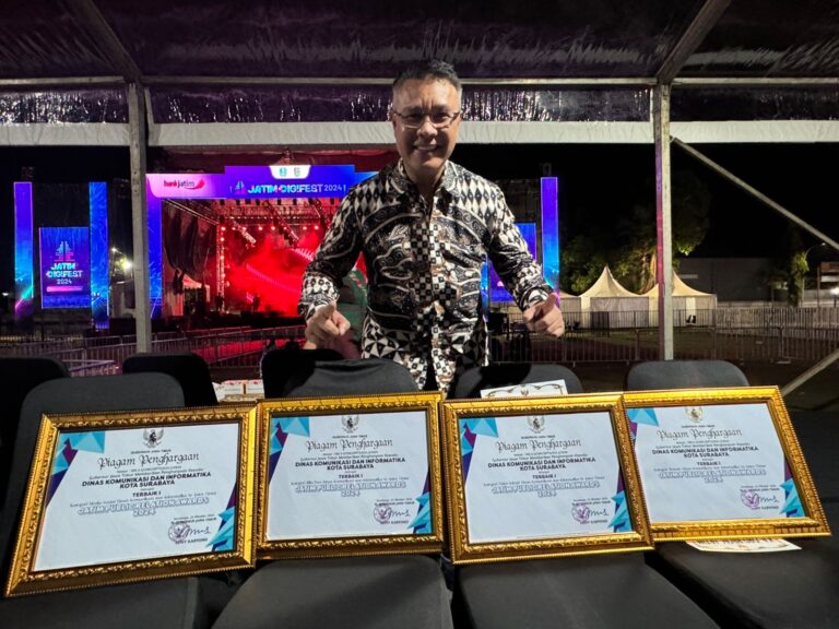 Pemkot Surabaya Raih 4 Penghargaan Terbaik Pertama di Jatim Public Relation Award 2024