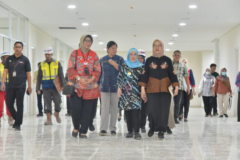 Tinjau RSUD Surabaya Timur, PJs Wali Kota Surabaya Sebut Pembangunan Capai 98 Persen