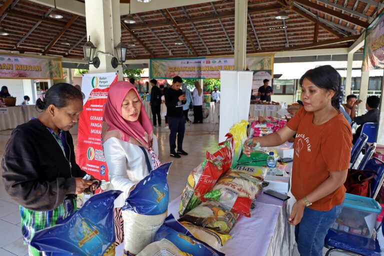 Pemkot Surabaya Rutin Gelar Gerakan Pangan Murah, Warga Merasa Terbantu