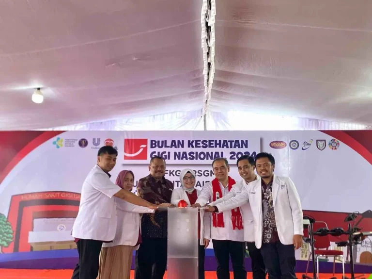 Peringati Bulan Kesehatan Gigi Nasional, FKG UNAIR Gelar Perawatan Gigi Gratis