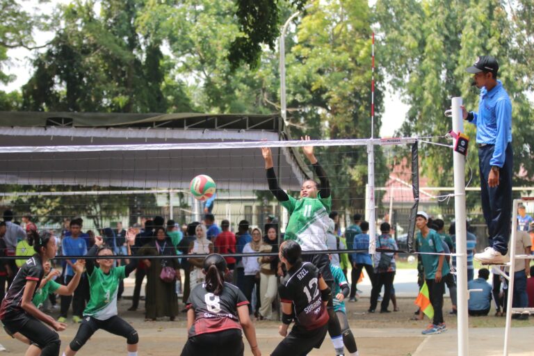 Tim Voli Putra/Putri Sidoarjo dan Banyuwangi Lolos ke Semifinal Voli Popda XIV Jatim 2024