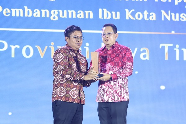 Berperan dalam Pembangunan IKN, Pemprov Jatim Raih Penghargaan di detikJatim Awards 2024