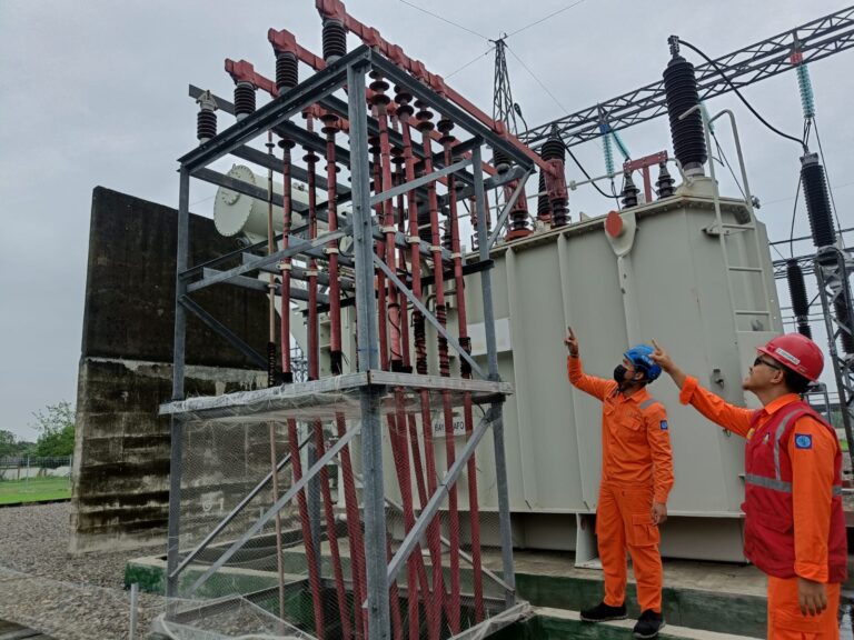 Amankan Suplai Listrik Pelanggan Surabaya, PLN Rampungkan Pemeliharaan Peralatan