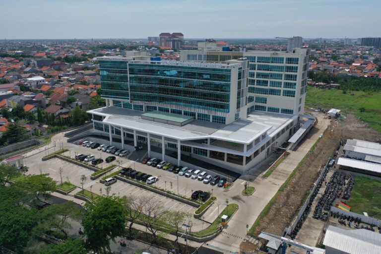 Siap Diresmikan, Wali Kota Eri Cahyadi Tinjau RSUD Surabaya Timur “Eka Candrarini”
