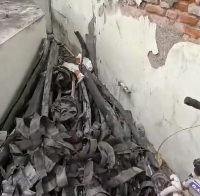 Tumpukan Sisa Kabel Curian Jadi Penyebab Banjir di Kedungdoro, Pemkot Surabaya Serahkan Barang Bukti ke Kepolisian