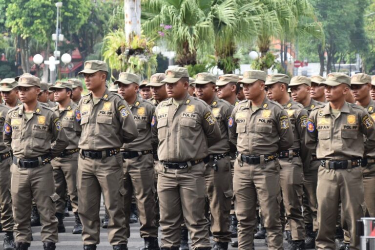 Satpol PP Surabaya Kerahkan 750 Personel, Jaga Keamanan Malam Pergantian Tahun 2024/2025