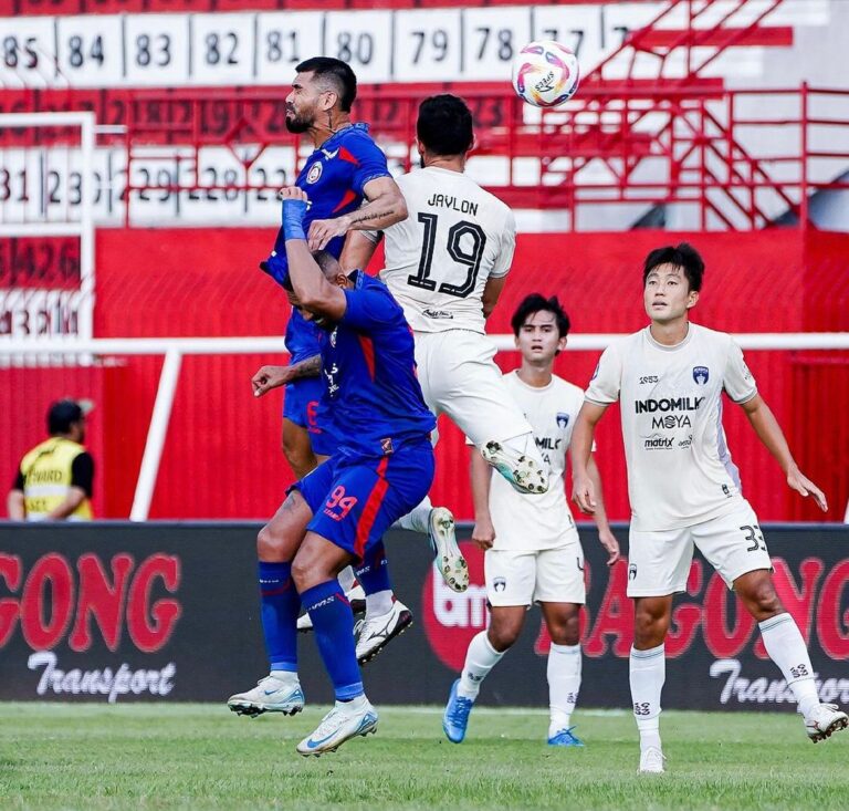 Arema FC Raih Tiga Poin Penuh Setelah Menang 3-0 atas Persita Tangerang