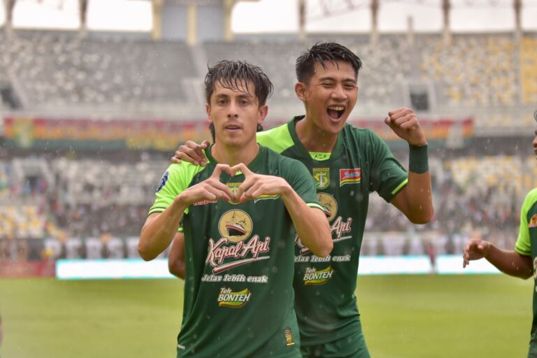 Hasil Liga 1 : Persebaya Surabaya Menang Telak atas Persik Kediri