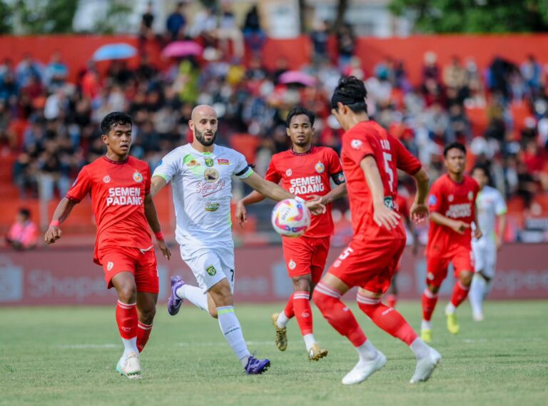 Hasil Liga 1 : Persebaya Bawa Pulang 1 Poin Dari Padang