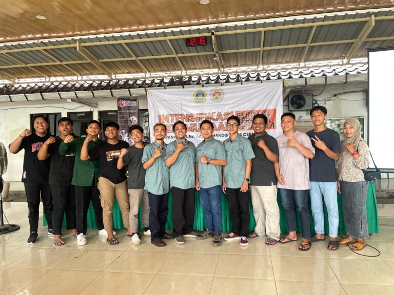 Karang Taruna Karya Mandiri Selenggarakan  Barber Class
