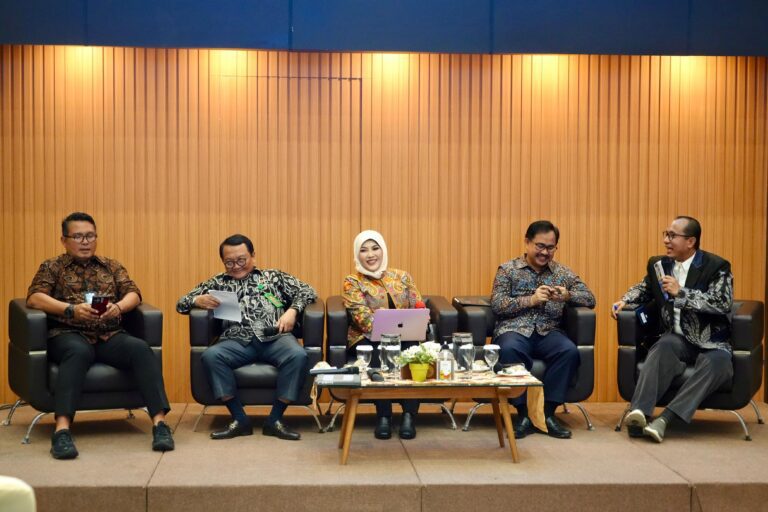 Kajati Jatim Mia Amiati Jelaskan Fungsi Kejaksaan Didalam dan Diluar Sistem Peradilan Pidana