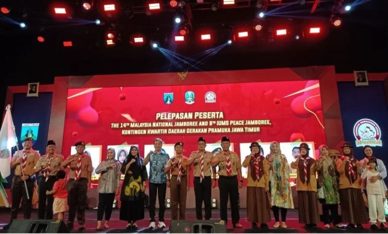Dihadiri Pj Gubernur Jatim, UNESA Jadi Tempat Pelepesan Kwarda Pramuka Jatim ke Malaysia