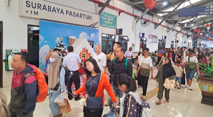Daop 8 Surabaya; 29.978 Pelanggan Gunakan Moda Transportasi Kereta Api di Hari Terakhir Libur Nataru