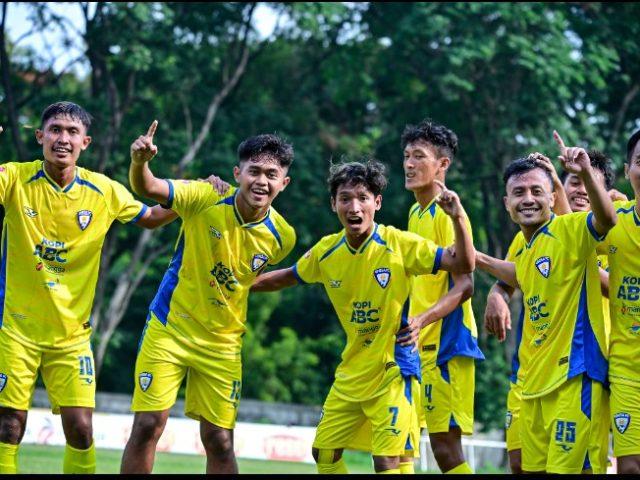 Riko Heru Prasetyo Hattrick, UNESA FC Kalahkan Tuan Rumah Persegres Putra dan Lolos ke Putaran Kedua