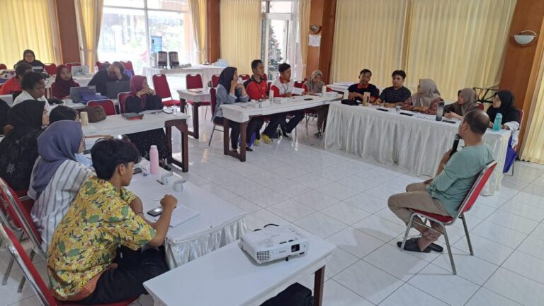 Bersama Palang Merah Jepang, PMI Jember Berlatih Siaga Bencana