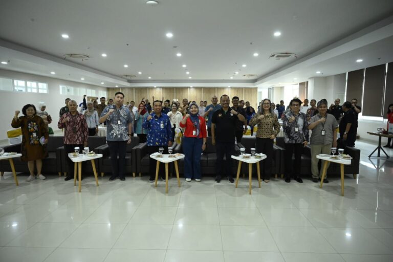 KONI Jatim dan RS Ubaya Tandatangani MoU untuk Pengembangan Kesehatan dan Perawatan Cedera Atlet